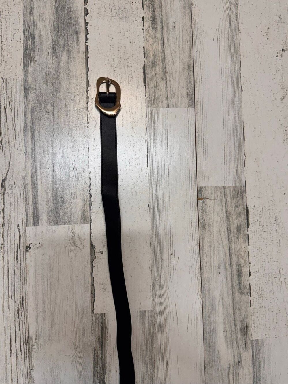 Classic Black Faux Leather Skinny Belt Gold Oval Horseshoe Buckle Womens One Siz